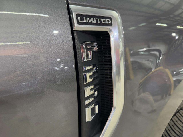 Used 2022 Ford F250 Limited w/ FX4 Off-Road Package image 19