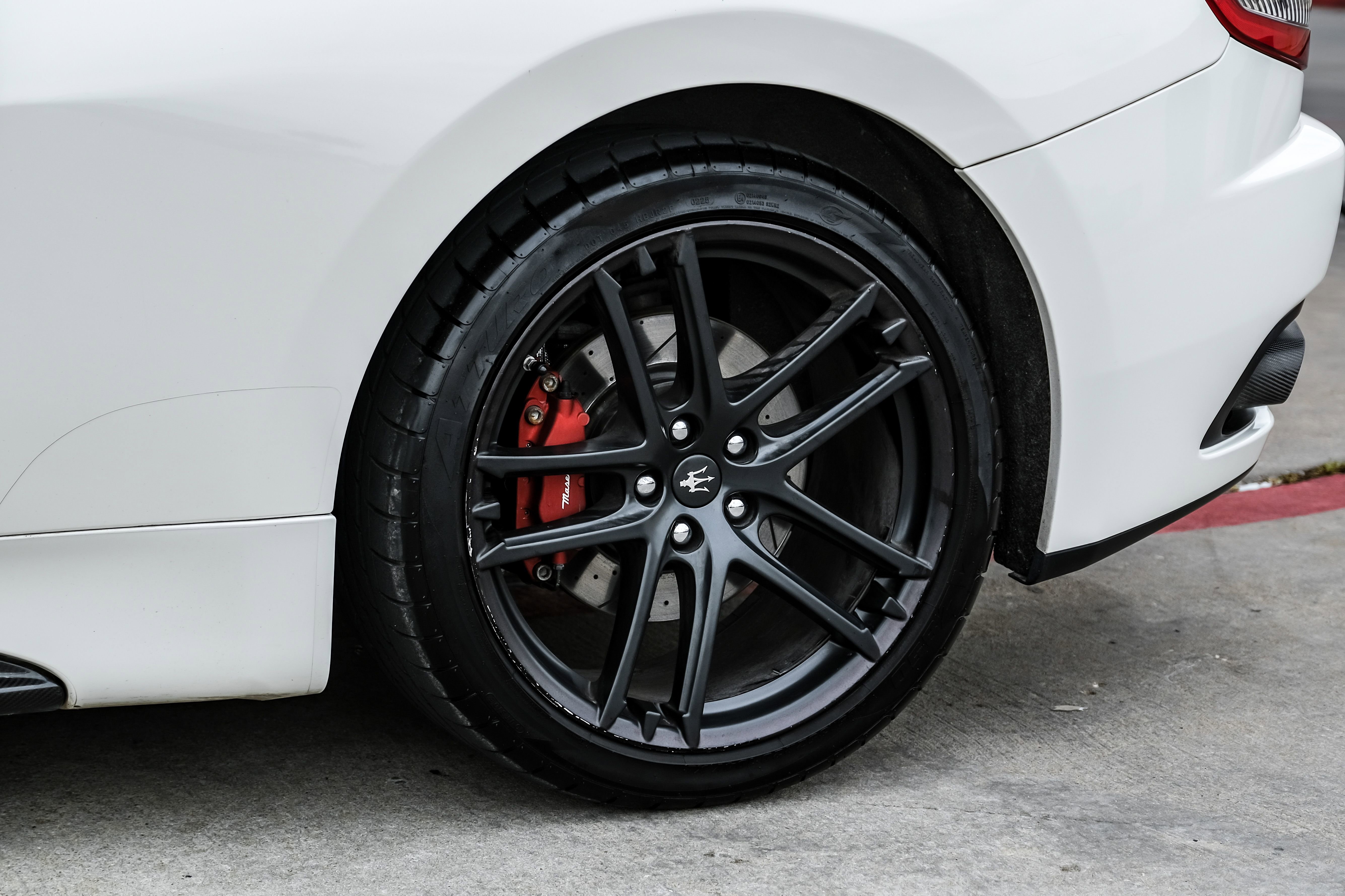 Used 2015 Maserati GranTurismo Sport RWD image 53