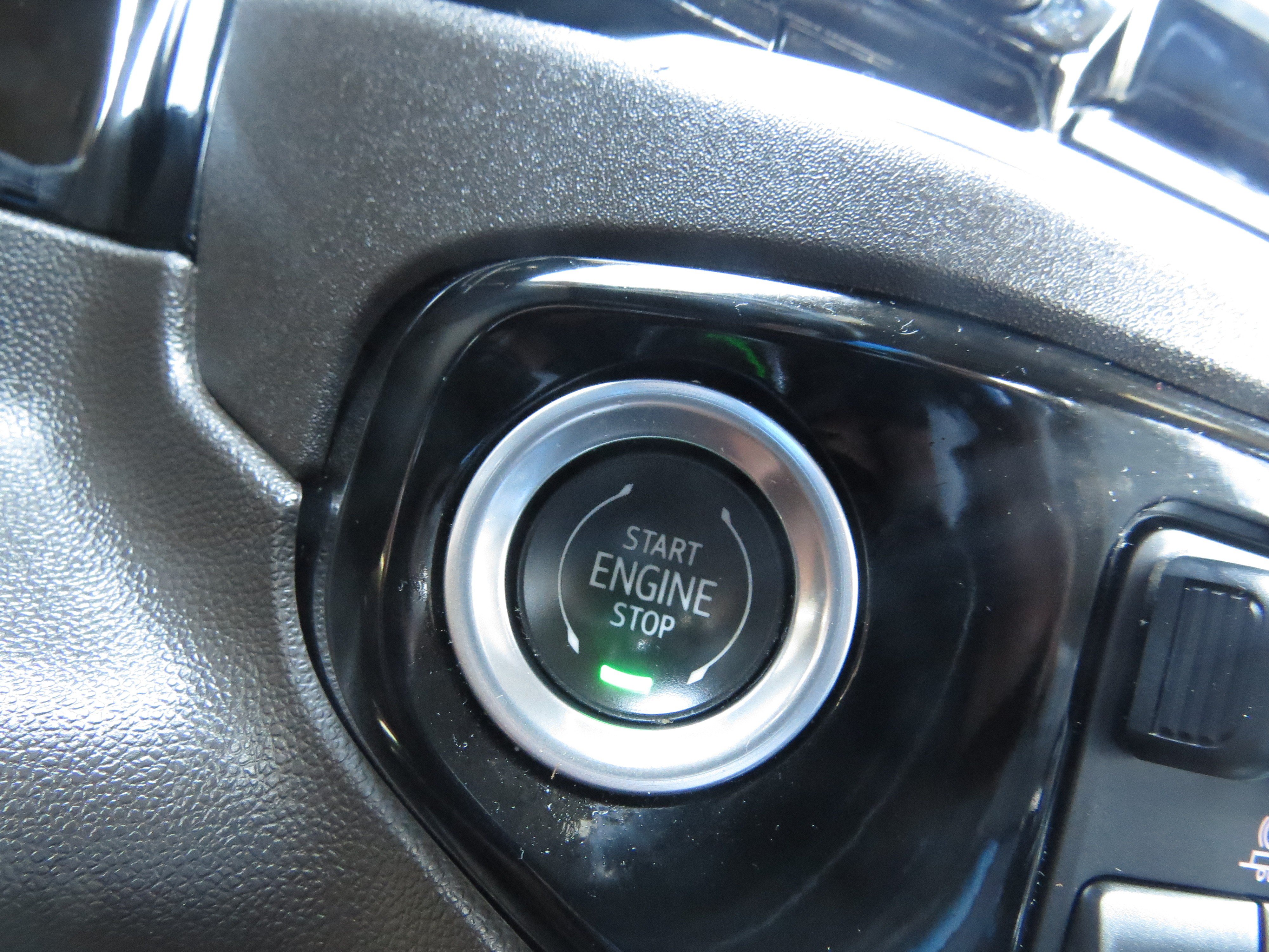 Used 2022 Chevrolet Silverado 1500 LTZ w/ Technology Package AWD/4WD image 22