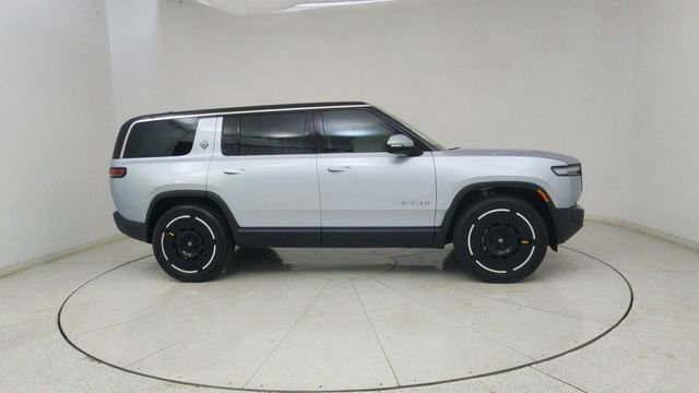 Used 2025 Rivian R1S Adventure image 68