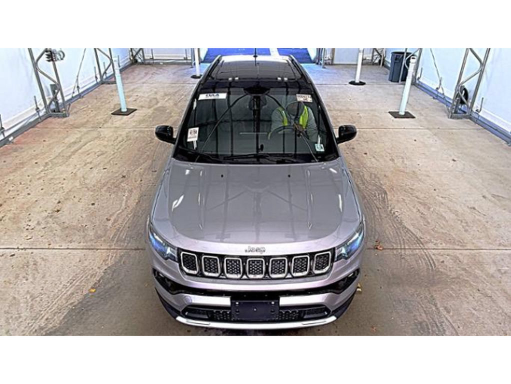 Used 2023 Jeep Compass Limited w/ Sun and Sound Group AWD/4WD image 2