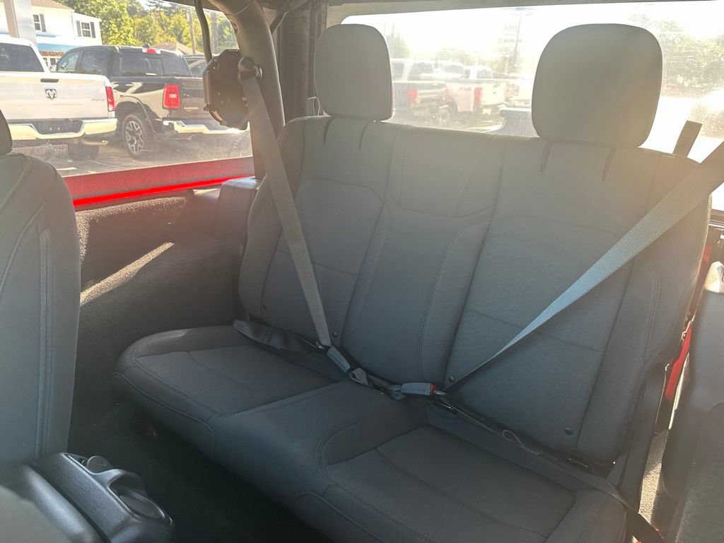 Used 2020 Jeep Wrangler Sport AWD/4WD image 28