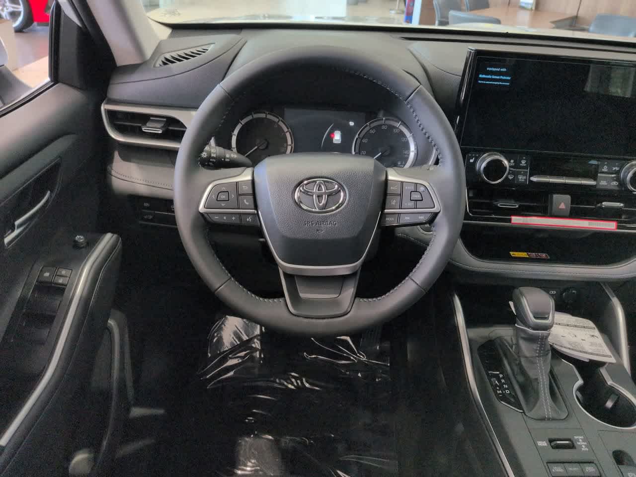 New 2026 Toyota Highlander XLE AWD/4WD image 16