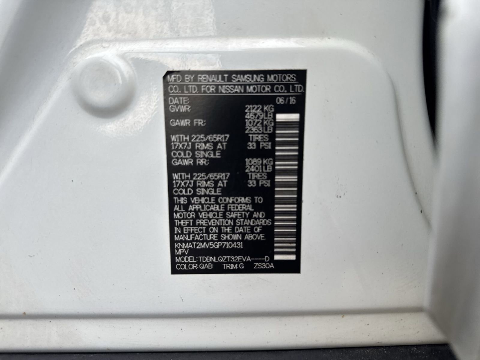 Used 2016 Nissan Rogue SV image 39