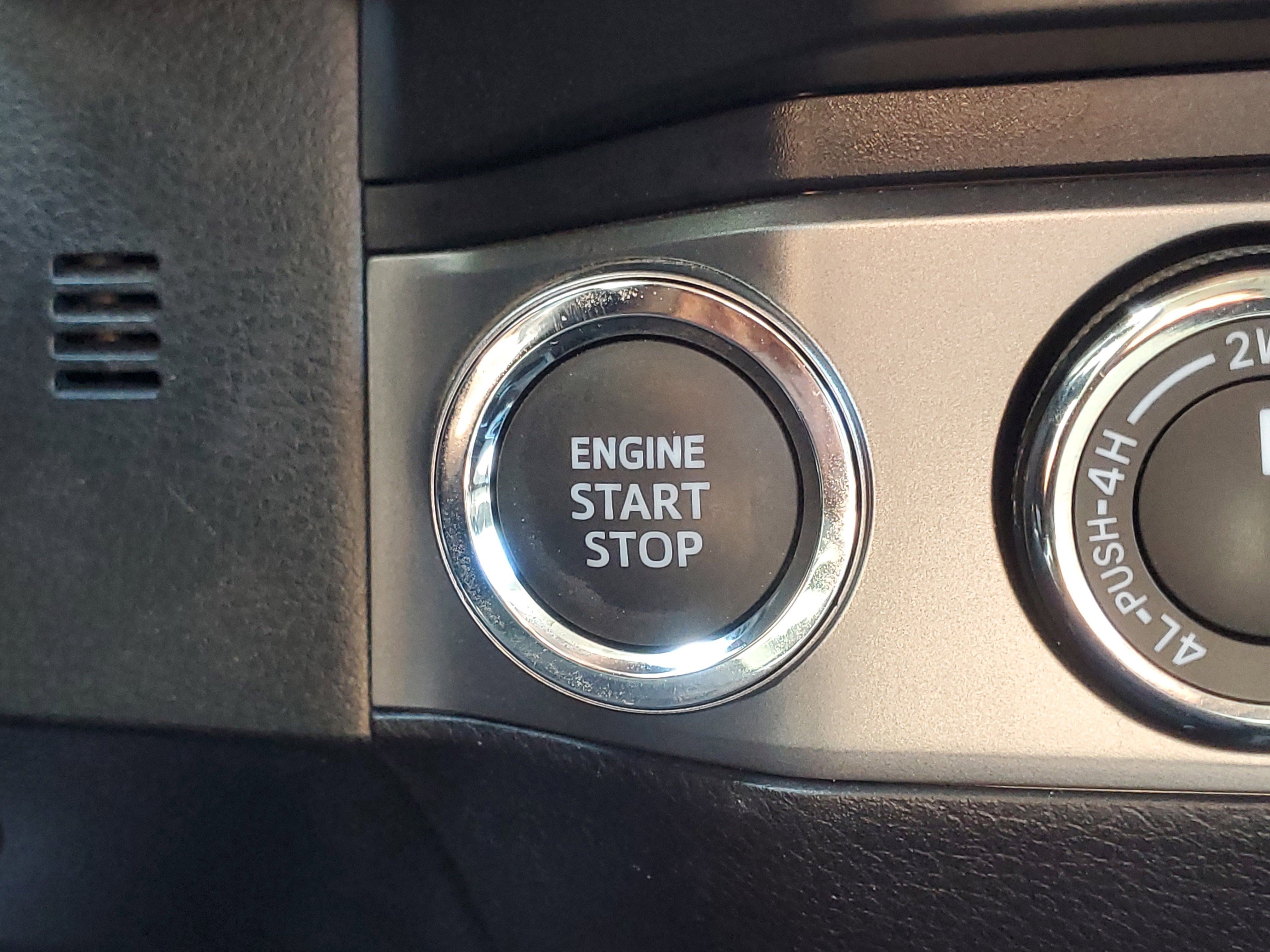 Used 2023 Toyota Tacoma SR5 AWD/4WD image 29