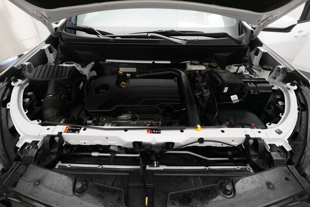 Used 2023 Chevrolet Equinox RS AWD/4WD image 3
