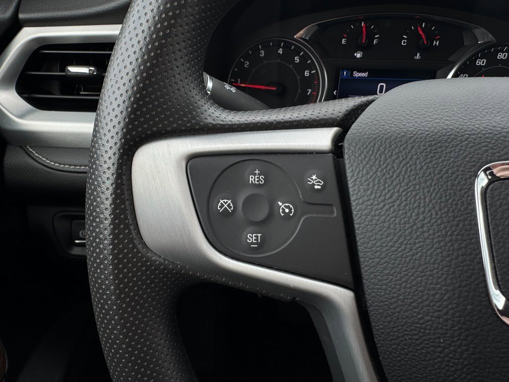 Used 2023 GMC Acadia SLE w/ Driver Convenience Package image 16