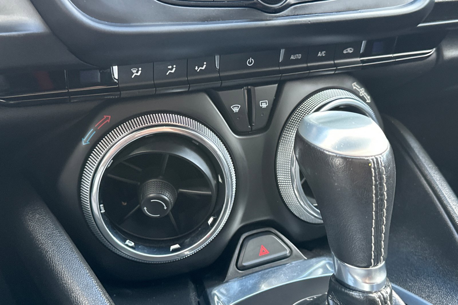 Used 2020 Chevrolet Camaro LT w/ RS Package RWD image 30