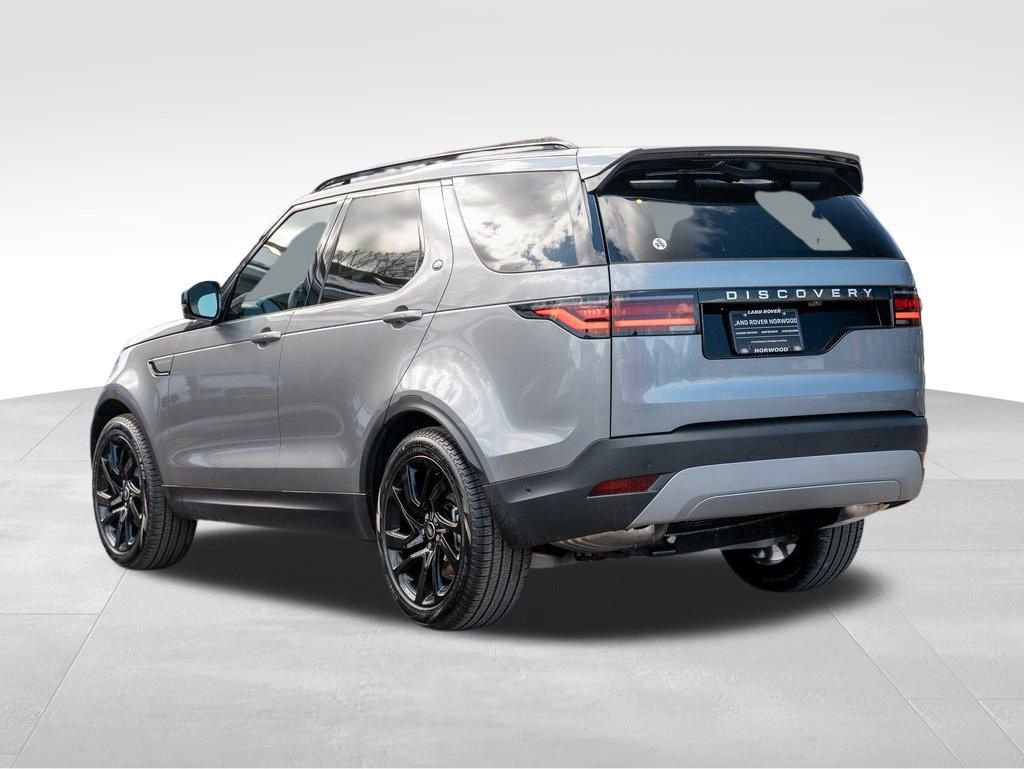 New 2025 Land Rover Discovery S image 6
