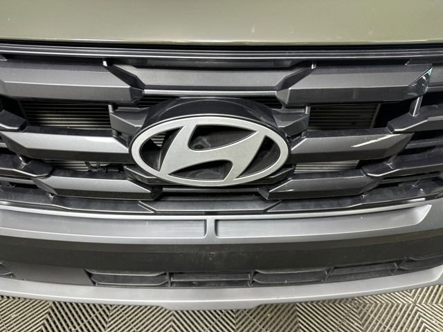 Certified 2025 Hyundai Tucson SE image 9