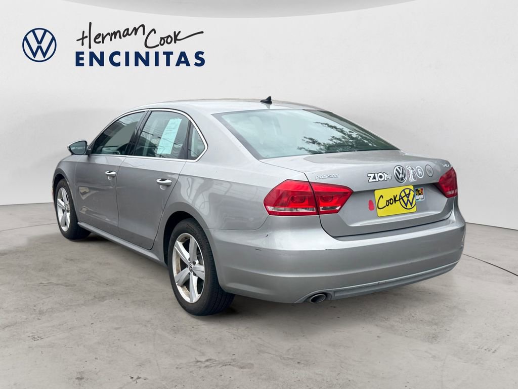 Used 2012 Volkswagen Passat TDI SE image 3