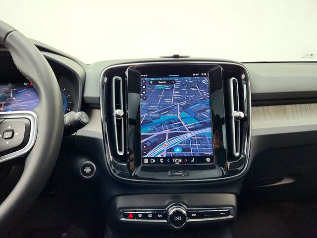 Certified 2023 Volvo XC40 B5 Plus w/ Protection Package Premier image 23