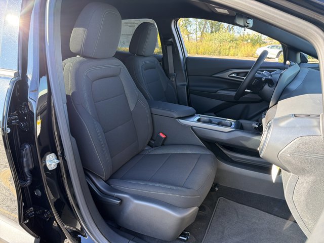 New 2026 Chevrolet Equinox EV LT w/ Comfort Package image 30