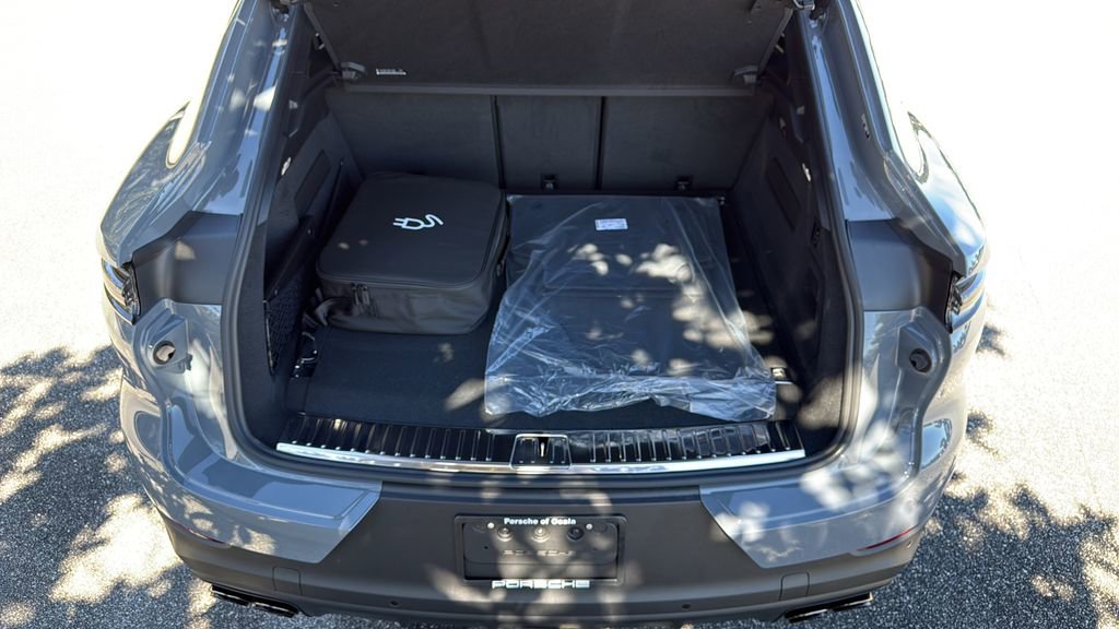 New 2026 Porsche Cayenne S image 17