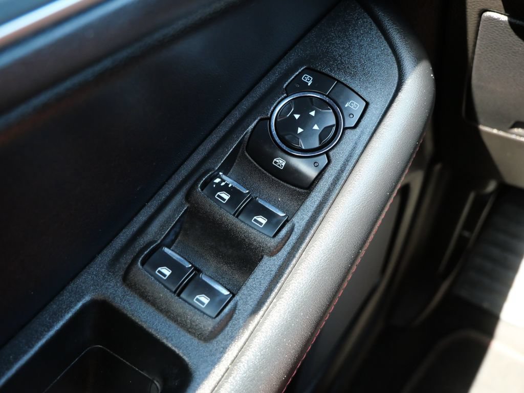Used 2021 Ford Edge ST-Line FWD image 25