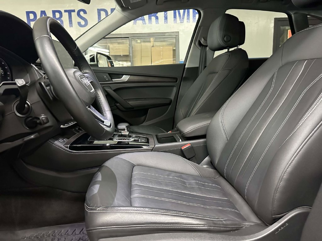 Used 2021 Audi Q5 Premium Plus w/ Premium Plus Package AWD/4WD image 7
