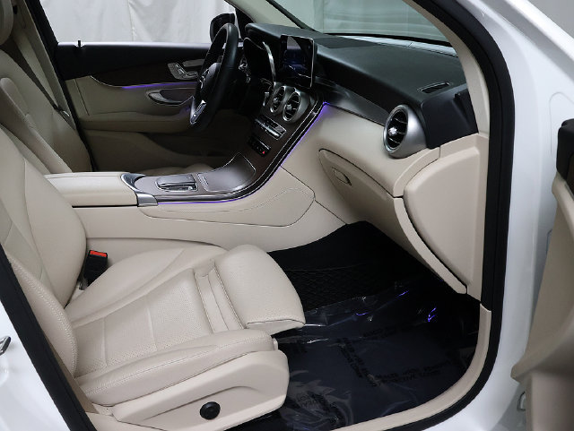 Used 2020 Mercedes-Benz GLC 300 4MATIC image 34