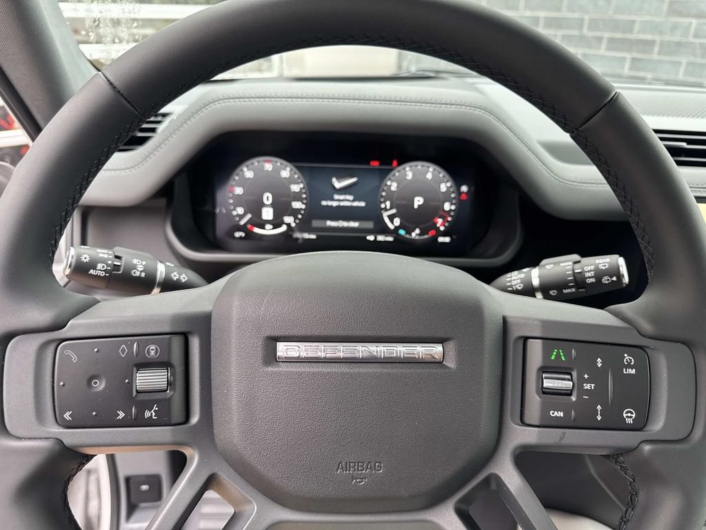 New 2026 Land Rover Defender 110 X-Dynamic SE AWD/4WD image 31