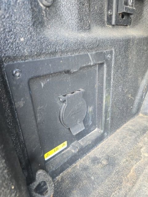 Used 2022 Ford F150 Lariat w/ Equipment Group 502A High image 9