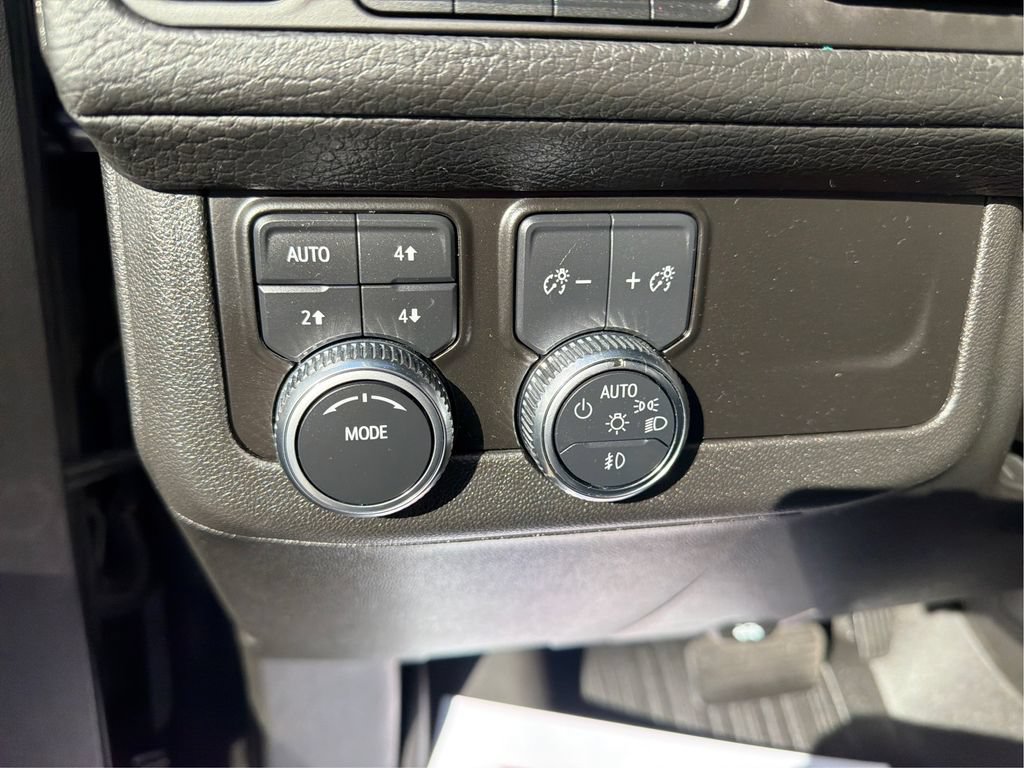 Certified 2023 GMC Yukon XL Denali AWD/4WD image 20