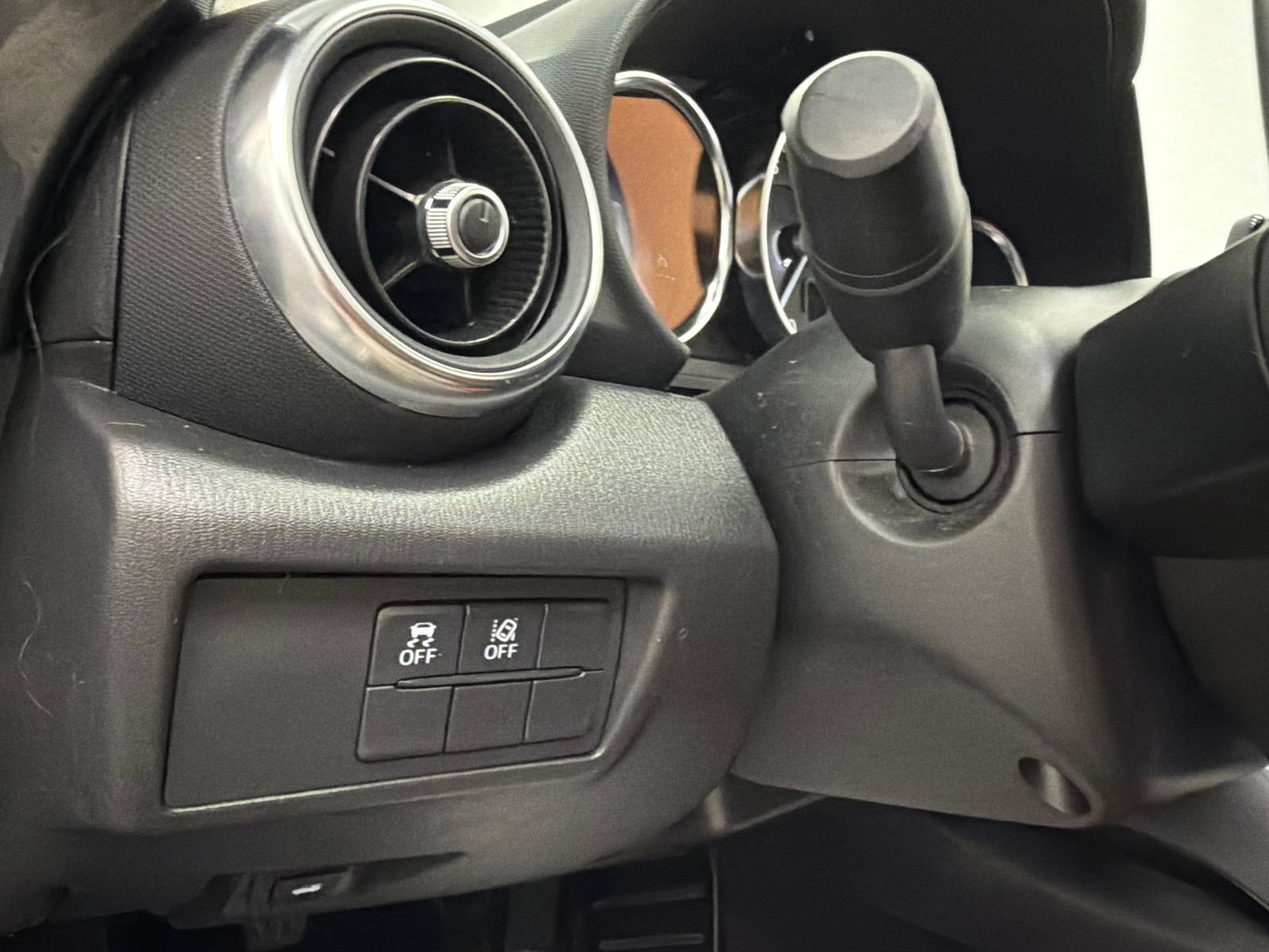 Used 2022 MAZDA MX-5 Miata RF Grand Touring w/ Weather Package RWD image 32