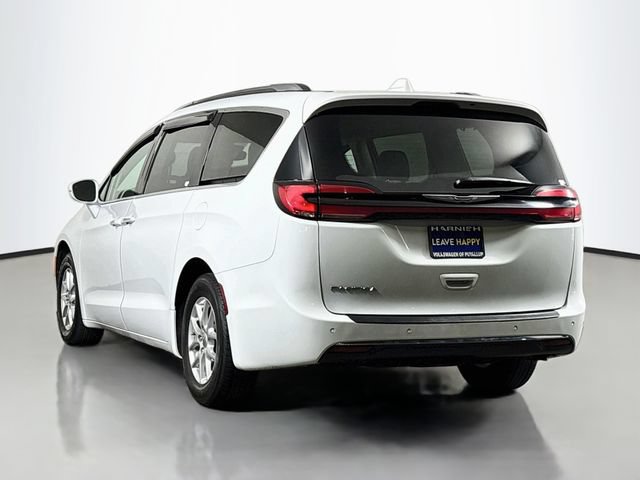 Used 2021 Chrysler Pacifica Touring-L FWD image 5