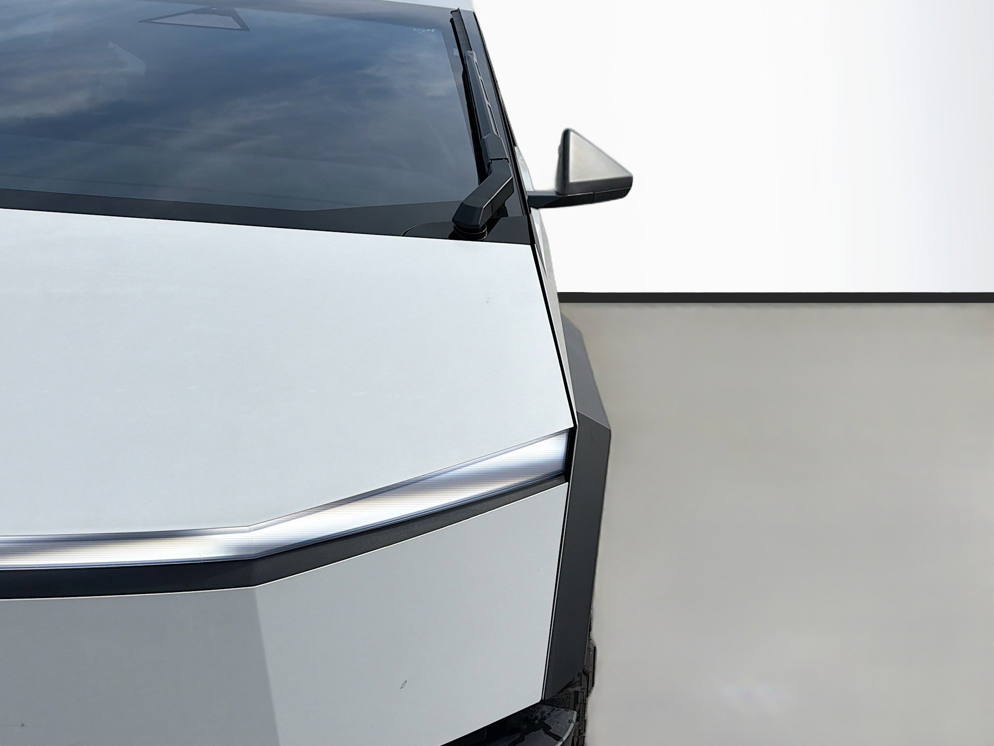 Used 2024 Tesla Cybertruck AWD Crew Cab image 37