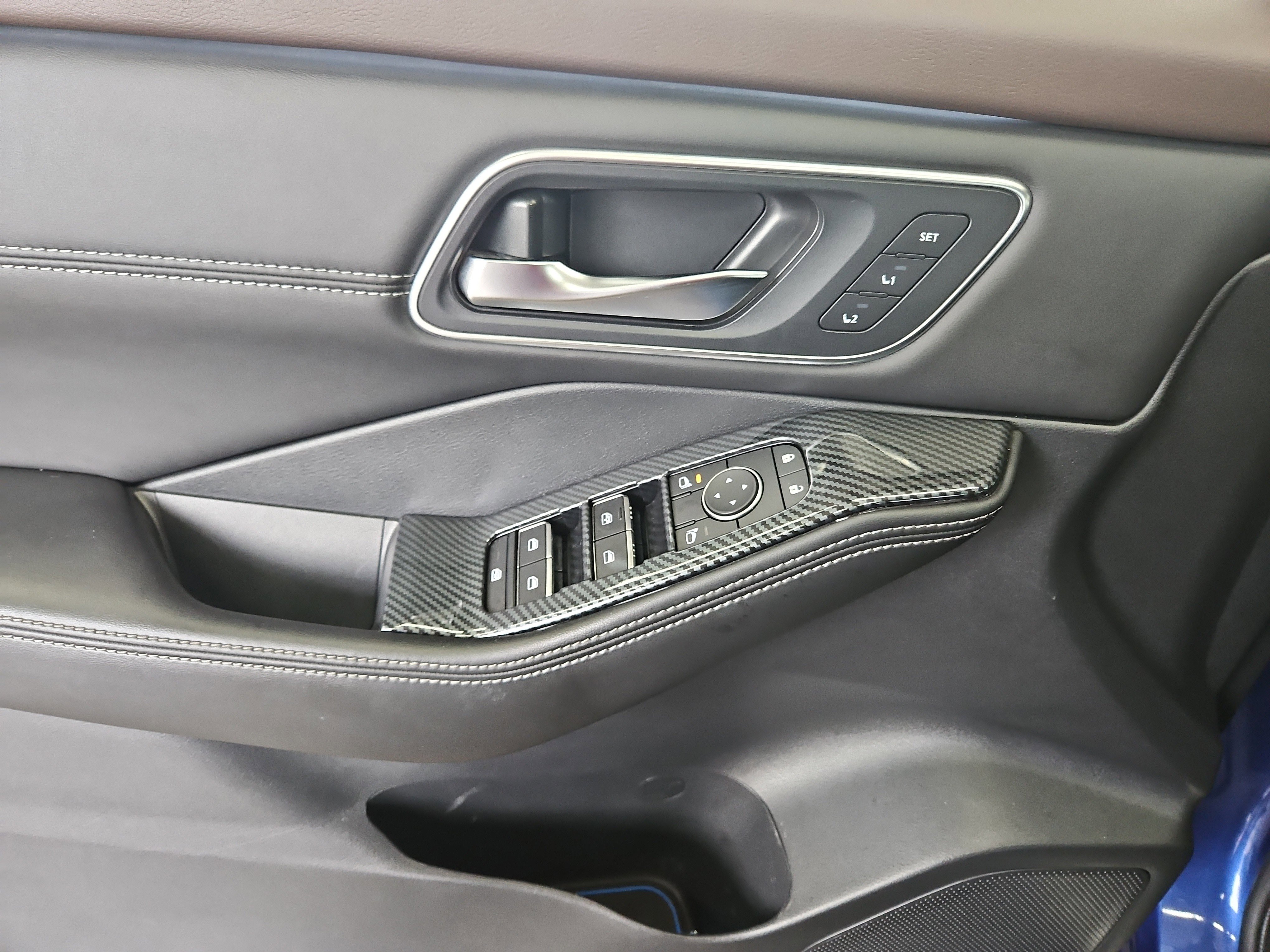 Used 2023 Nissan Rogue Platinum w/ Platinum Premium Package image 7