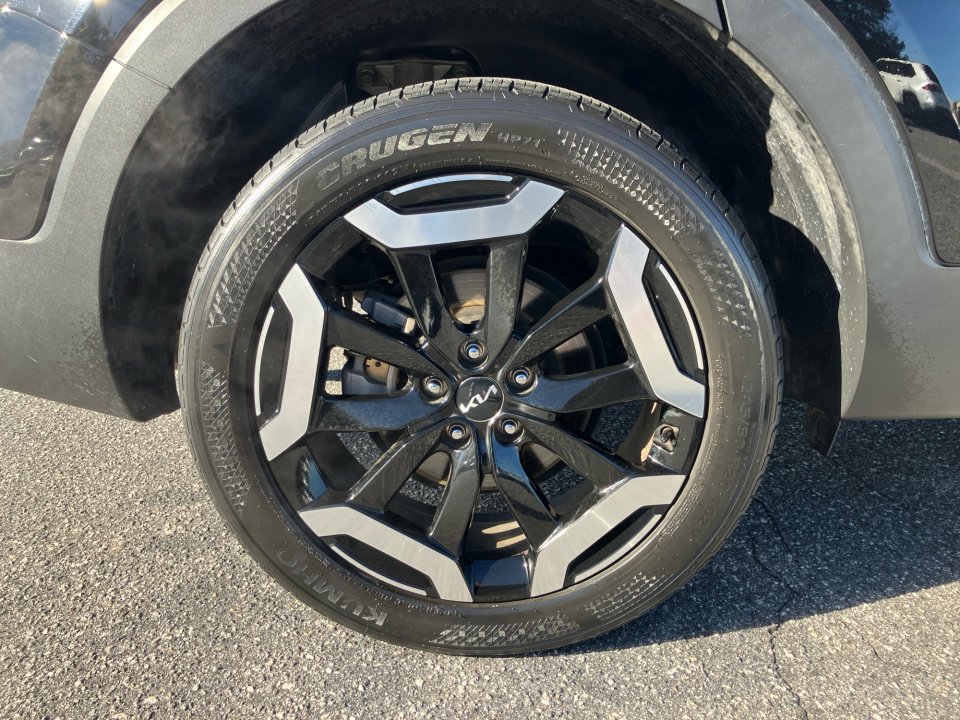 Used 2023 Kia Telluride S image 26