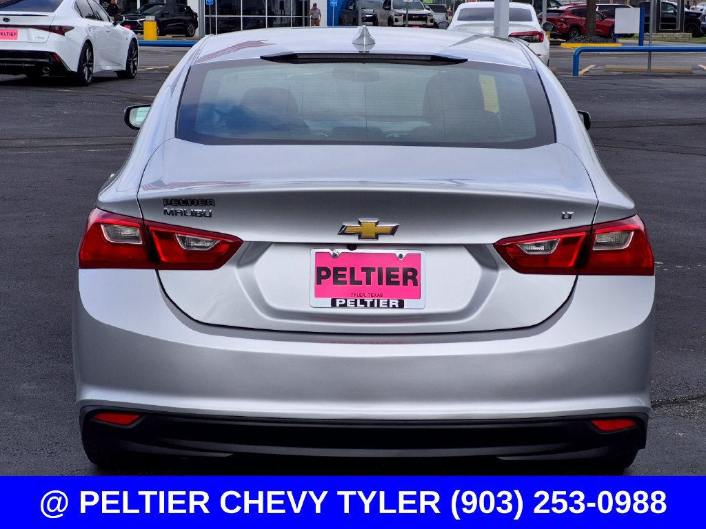 Used 2018 Chevrolet Malibu LT FWD image 5