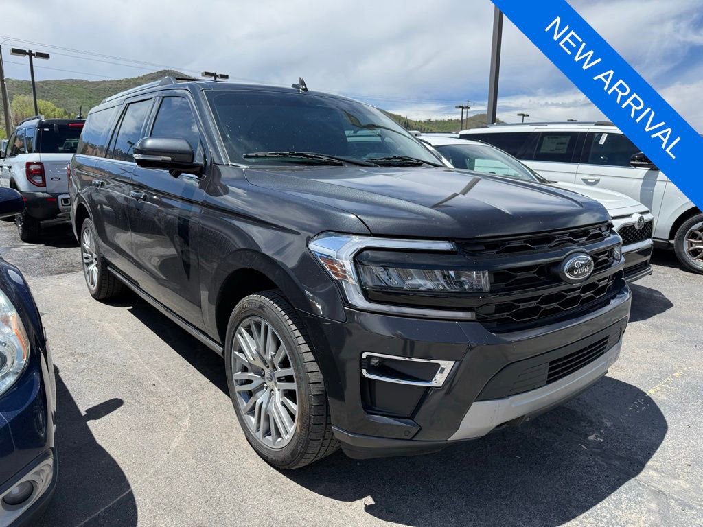 Used 2023 Ford Expedition Max Limited AWD/4WD image 3