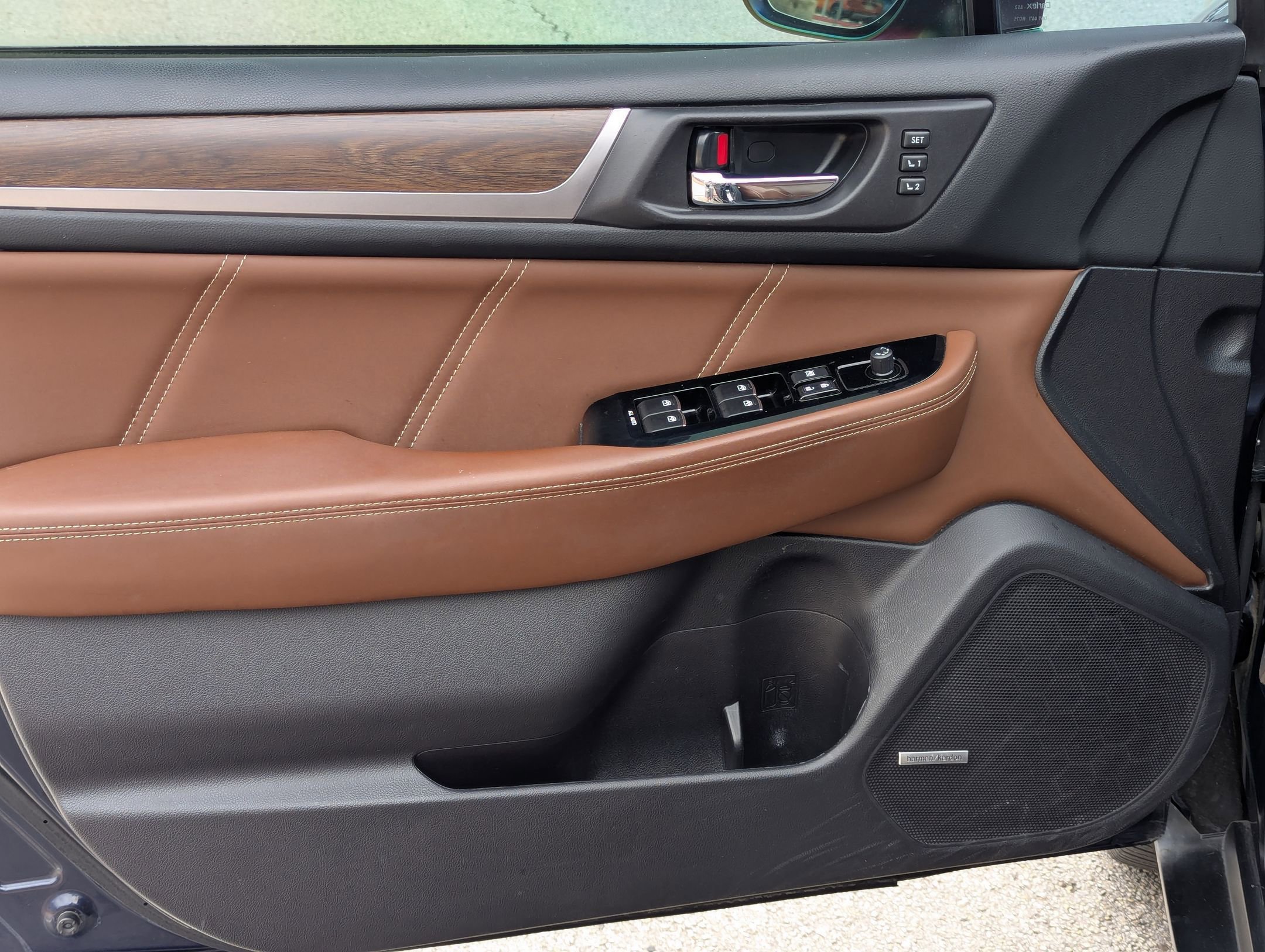 Used 2018 Subaru Outback 2.5i Touring w/ Popular Package #3 image 9