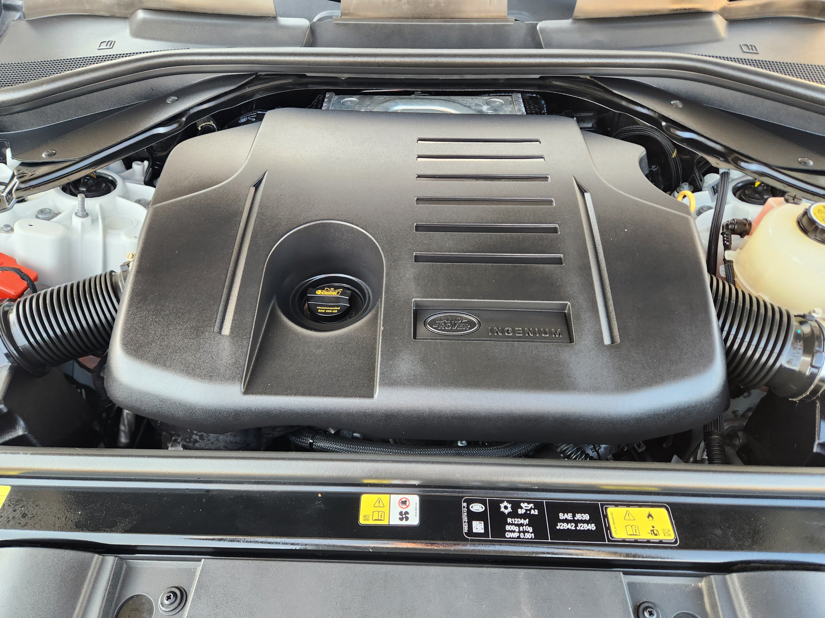 Certified 2025 Land Rover Range Rover Sport SE AWD/4WD image 25