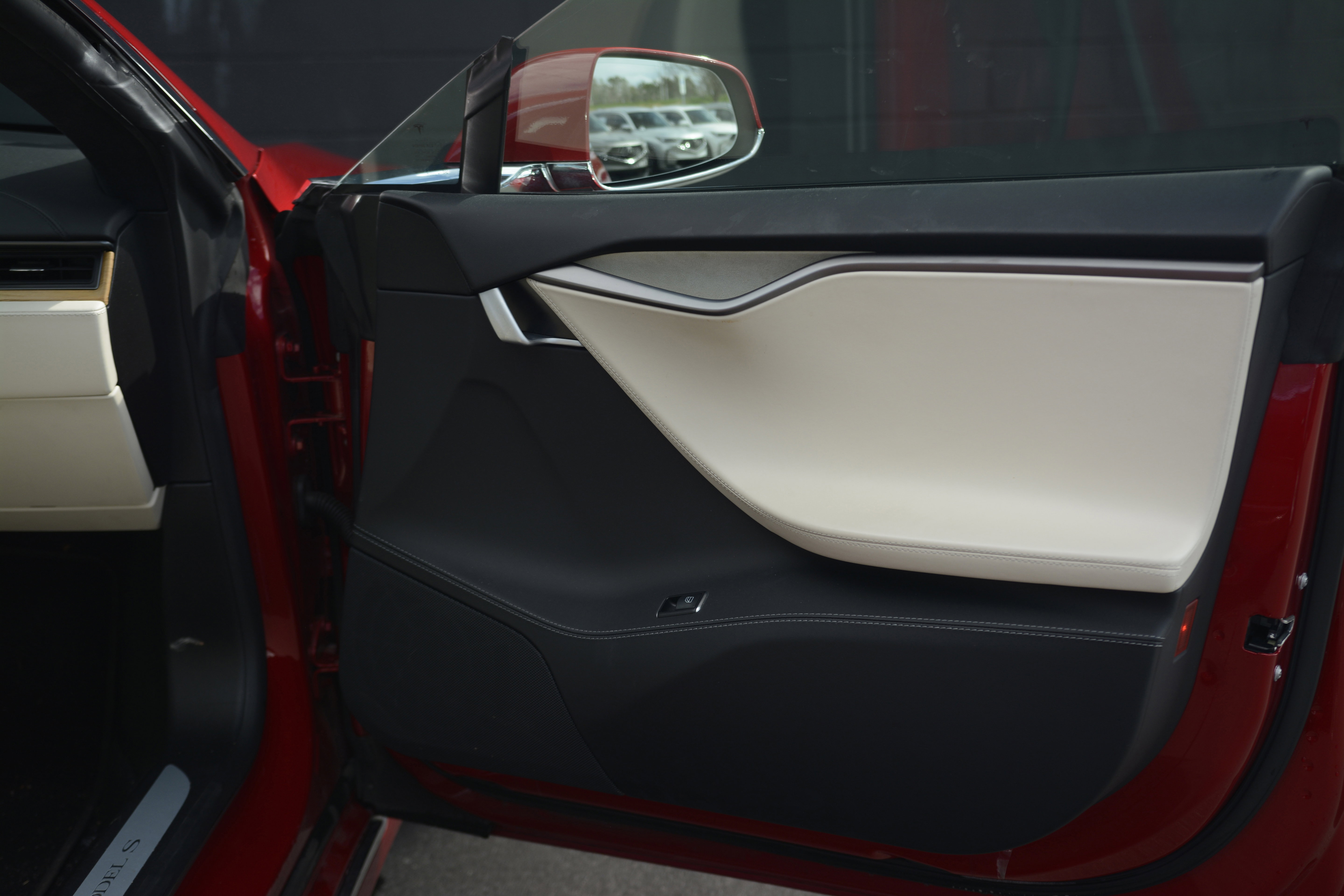 Used 2020 Tesla Model S Long Range Plus image 28