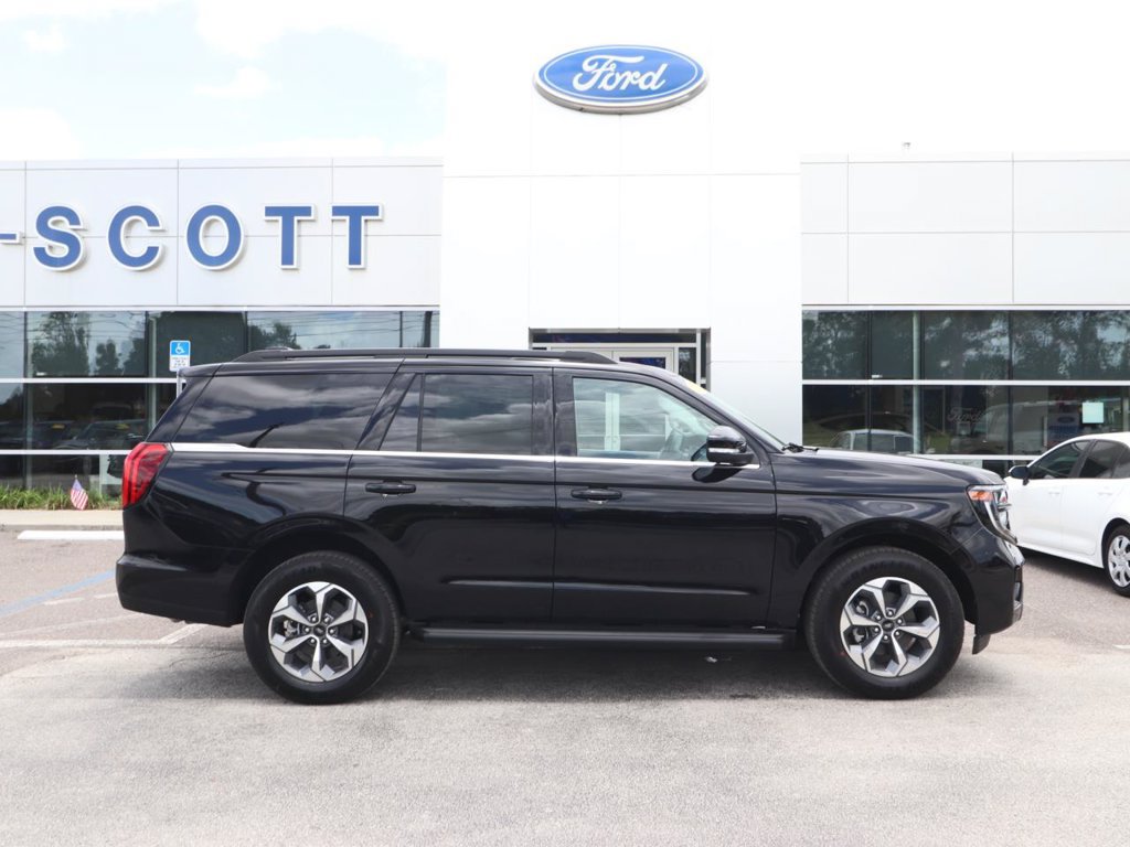 New 2027 Ford Expedition Active RWD image 18