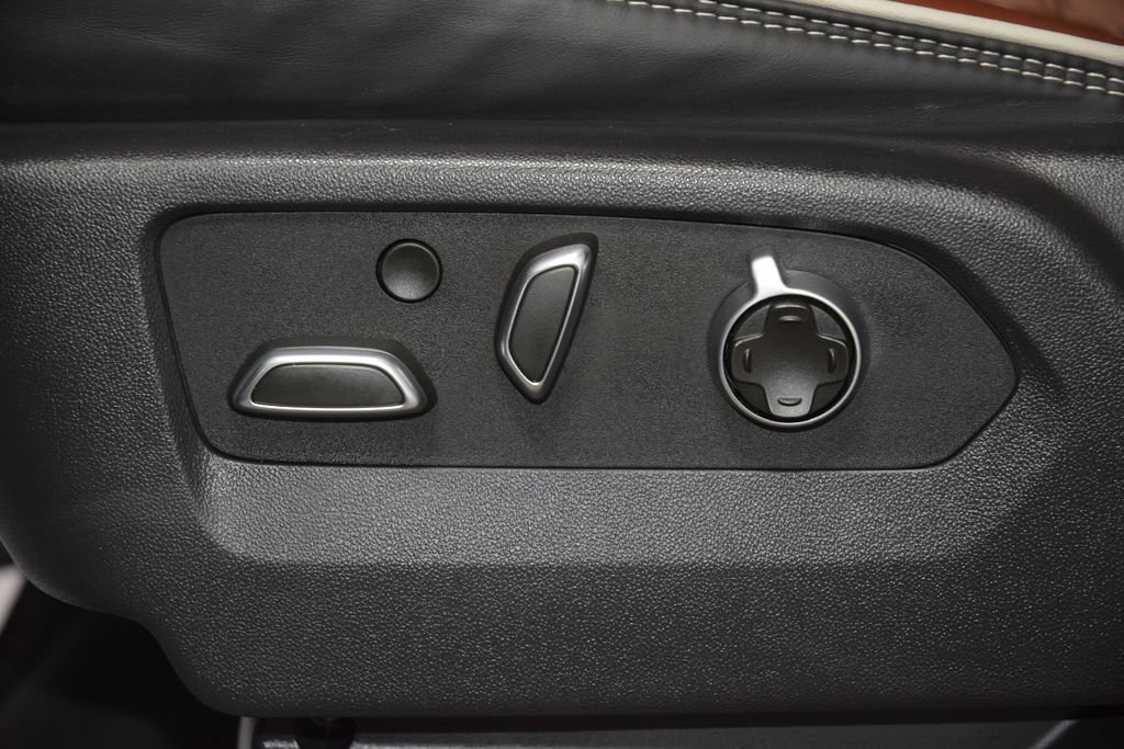 Used 2025 GMC Sierra 2500 Denali Ultimate AWD/4WD image 42