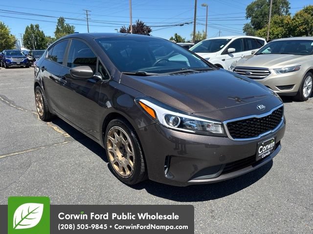 Used 2017 Kia Forte LX w/ LX Popular Package FWD image 3