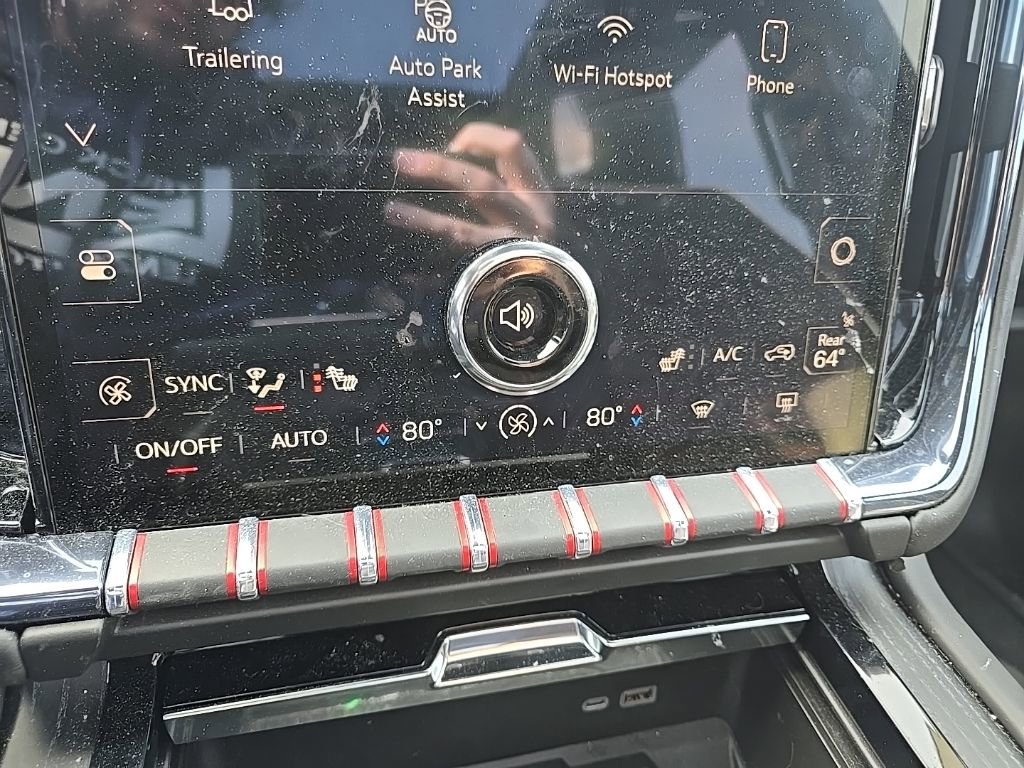 Used 2025 GMC Yukon AT4 Ultimate image 26