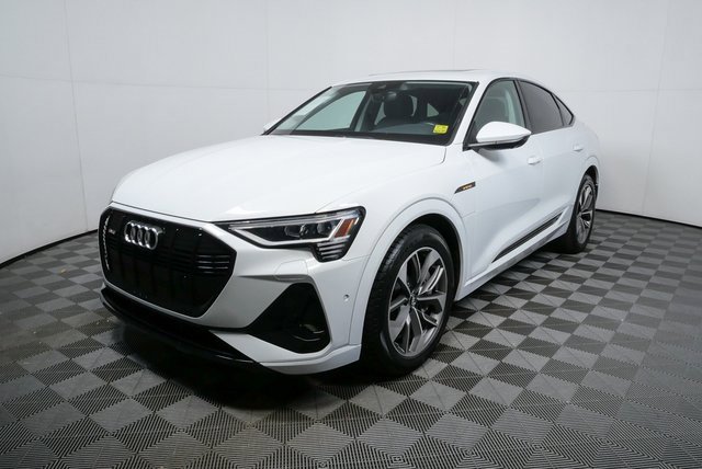 Used 2021 Audi e-tron Premium Plus w/ Premium Plus Package image 25