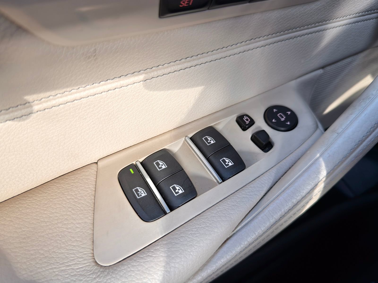 Used 2018 BMW 530e xDrive image 23