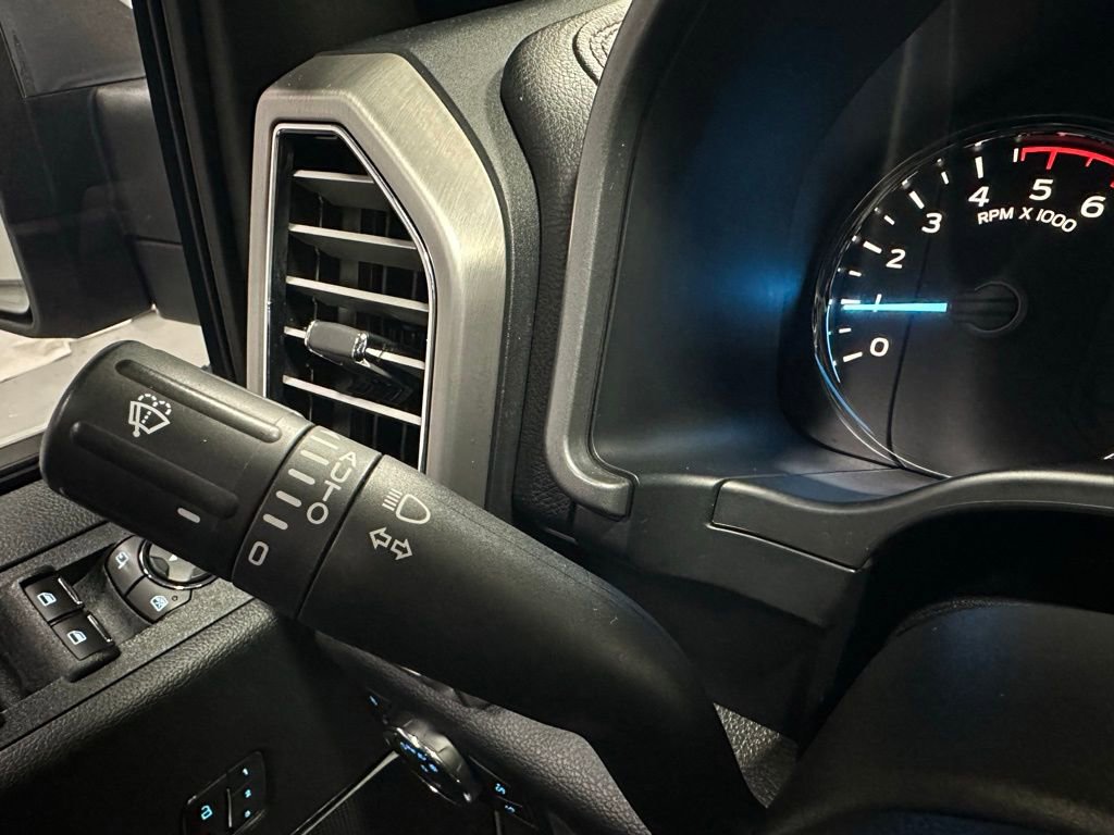 Used 2018 Ford F150 Platinum w/ Equipment Group 701A Luxury image 21