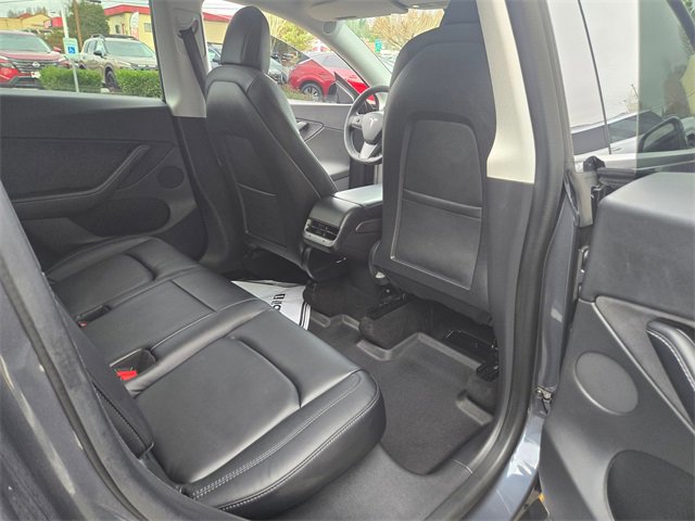 Used 2020 Tesla Model Y Long Range image 15