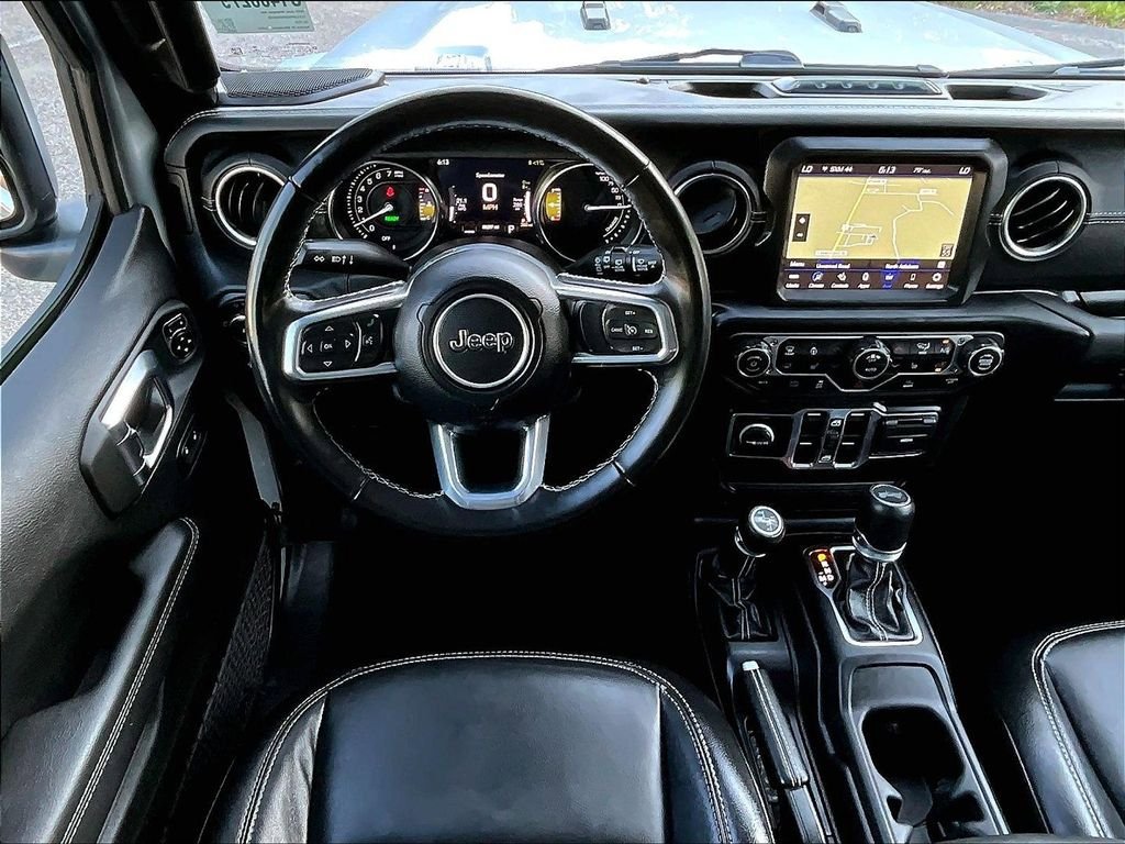 Used 2023 Jeep Wrangler Unlimited Sahara w/ Cold Weather Group AWD/4WD image 17