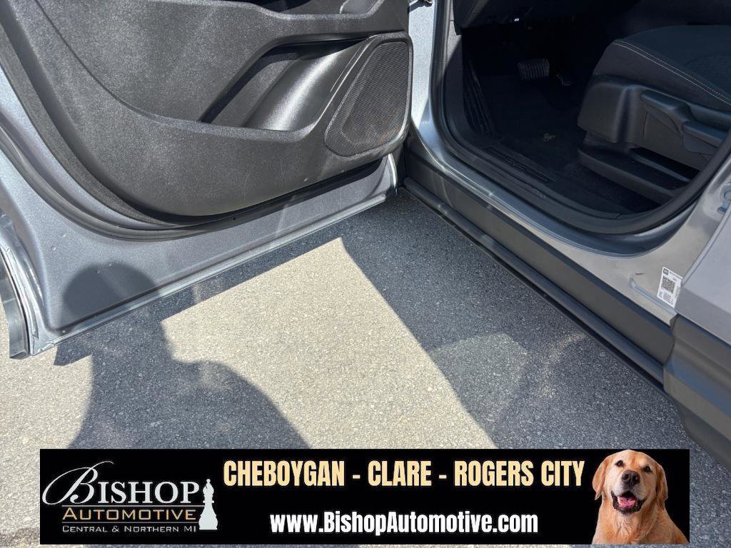 Used 2021 GMC Terrain SLE image 26