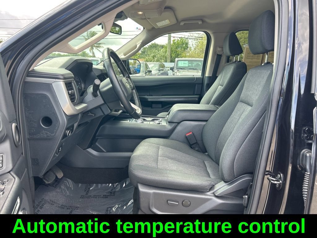 Used 2024 Ford Expedition XLT AWD/4WD image 11