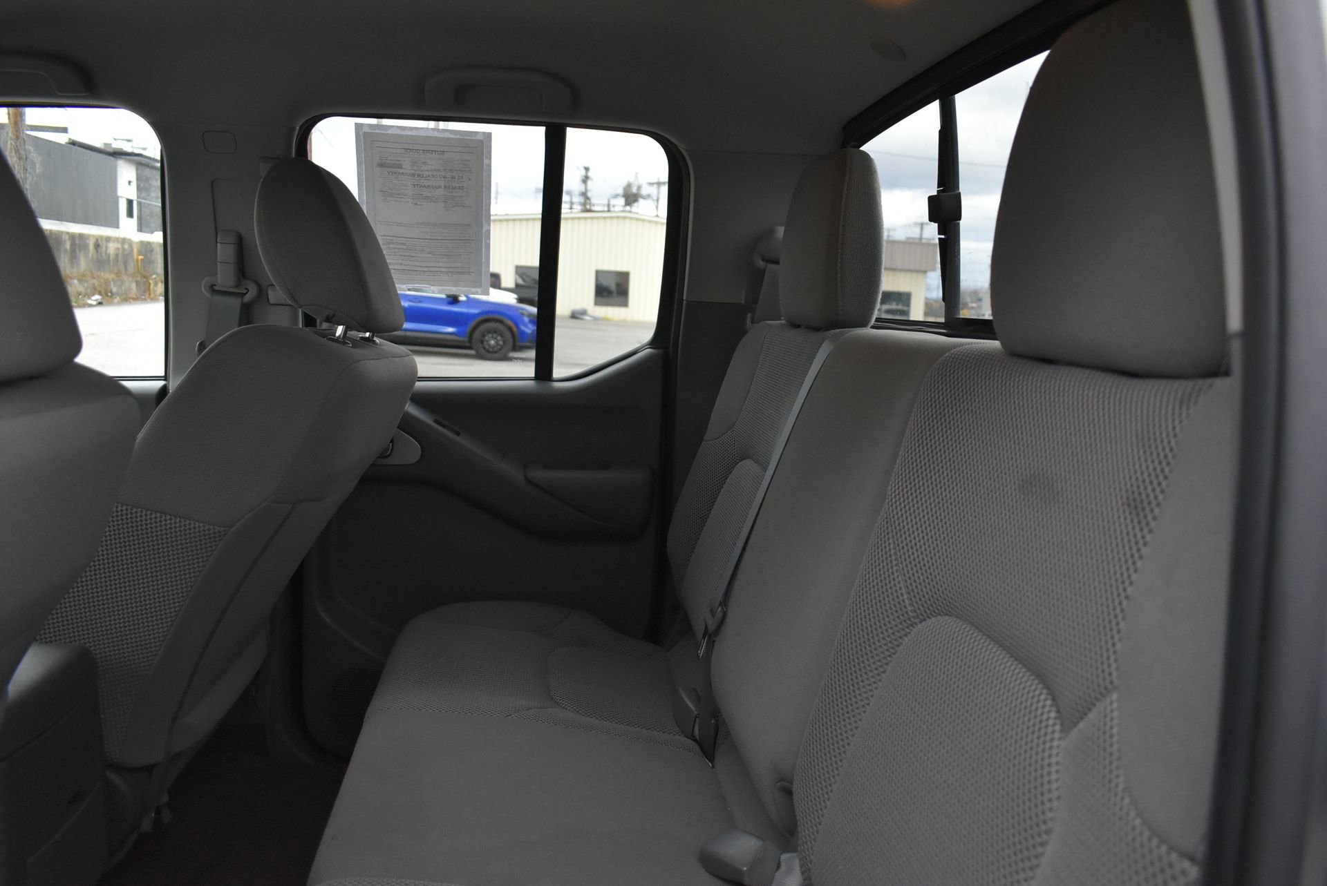 Used 2020 Nissan Frontier SV image 16