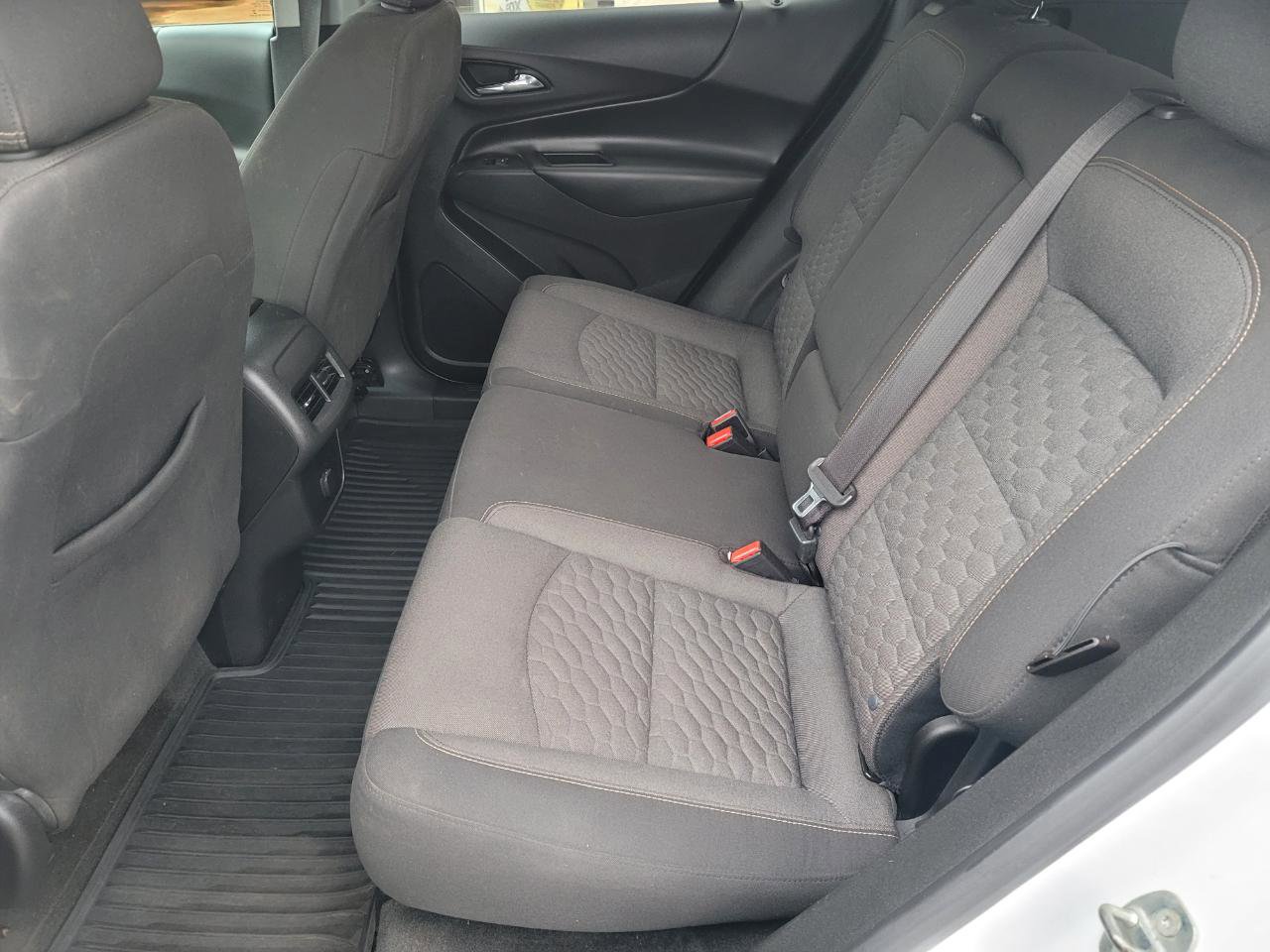 Used 2018 Chevrolet Equinox LT image 9