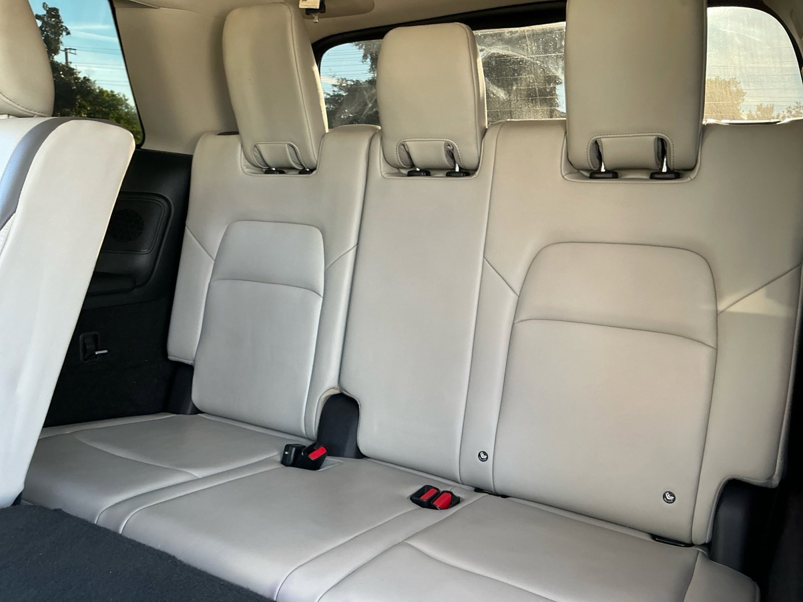 Used 2022 Nissan Pathfinder Platinum w/ Cargo Package image 28