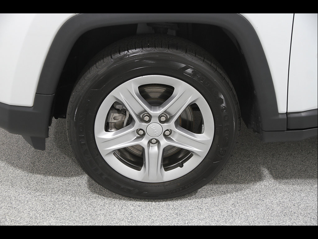 Used 2023 Jeep Compass Latitude AWD/4WD image 22