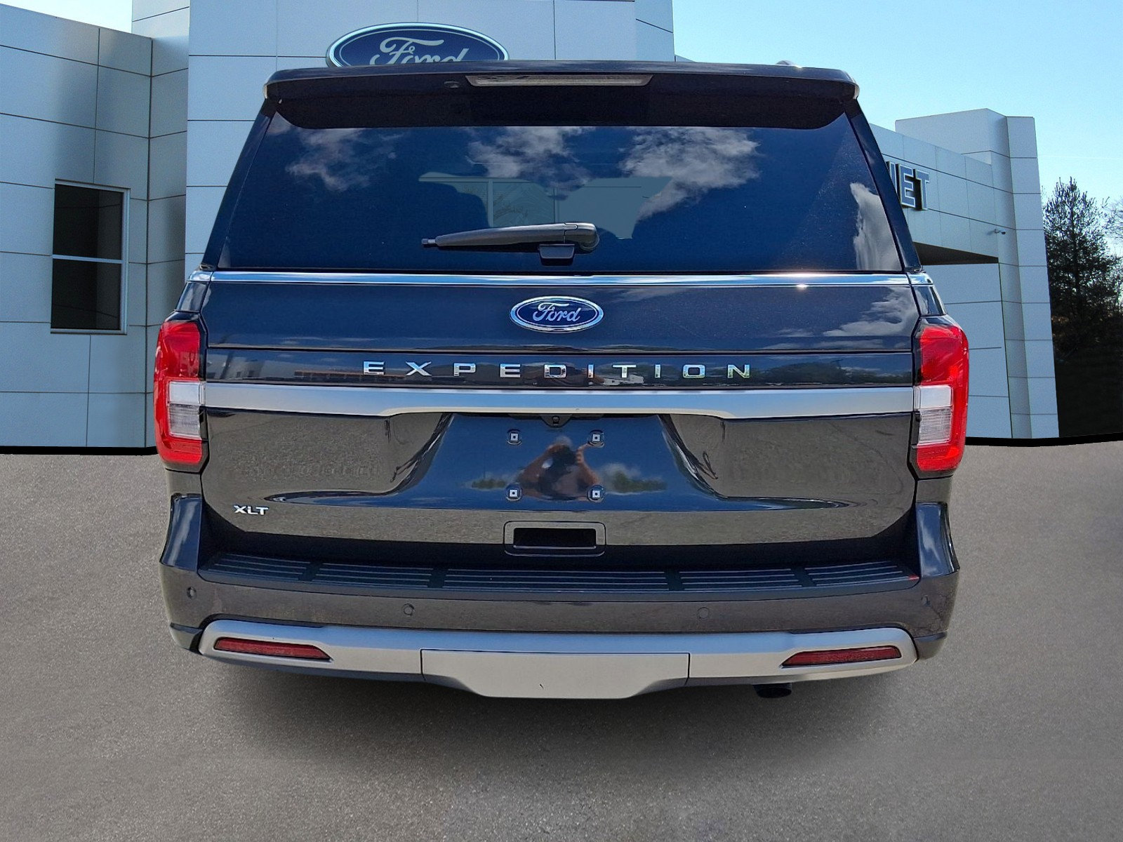Certified 2023 Ford Expedition XLT AWD/4WD image 7